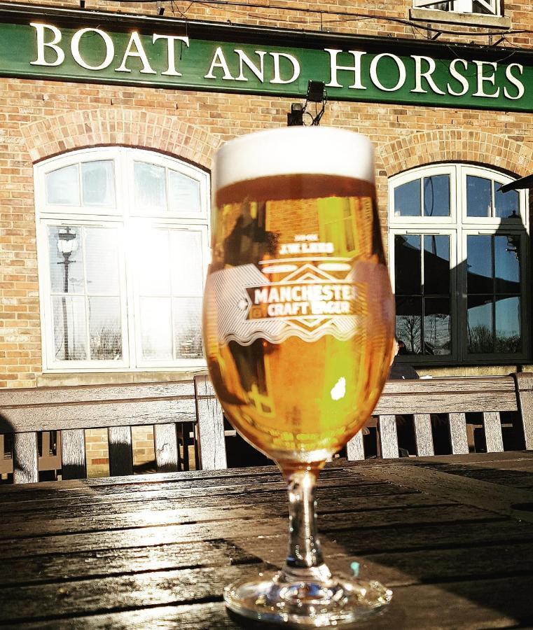 Boat & Horses Inn Олдхам Экстерьер фото